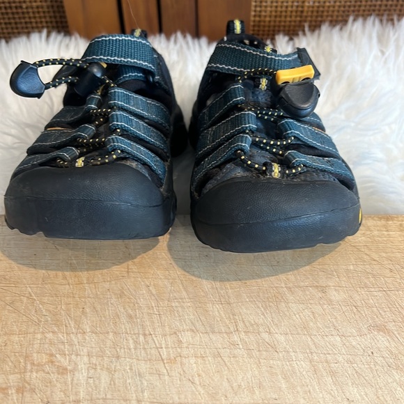 Keen Water Sandals - Picture 6 of 8